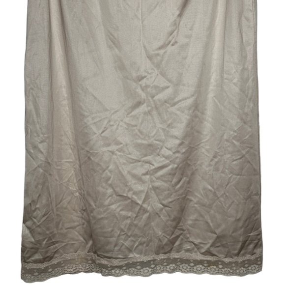 Vintage Slip with Slit - Picture 3 of 6